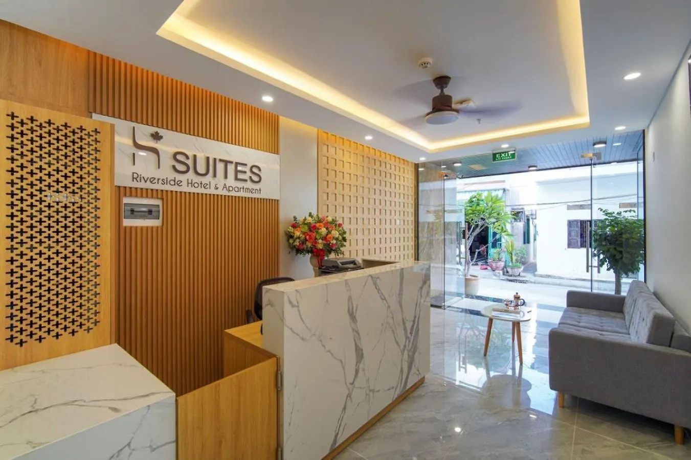 Hotel apartamentowy Hsuites Riverside Hotel And Apartment Da Nang