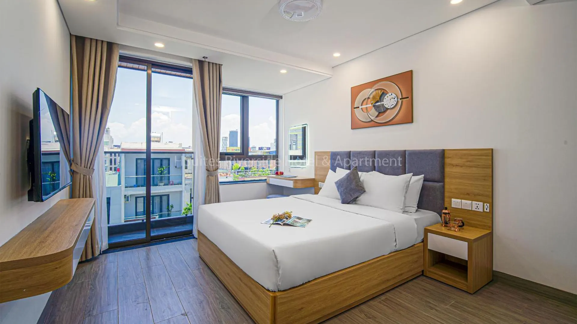 Hsuites Riverside Hotel And Apartment Da Nang 0*,